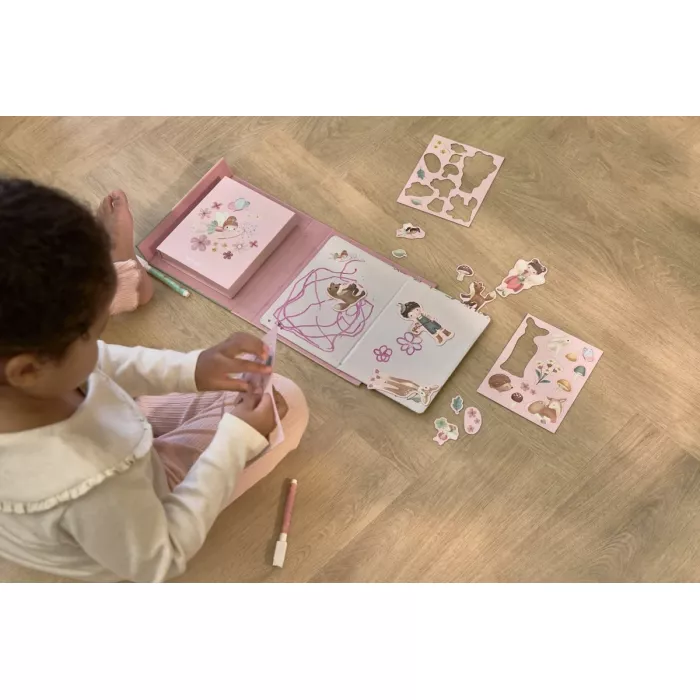 Carte magnetica cu figurine - Rosa Fairy Garden | Câte-n Lună și-n